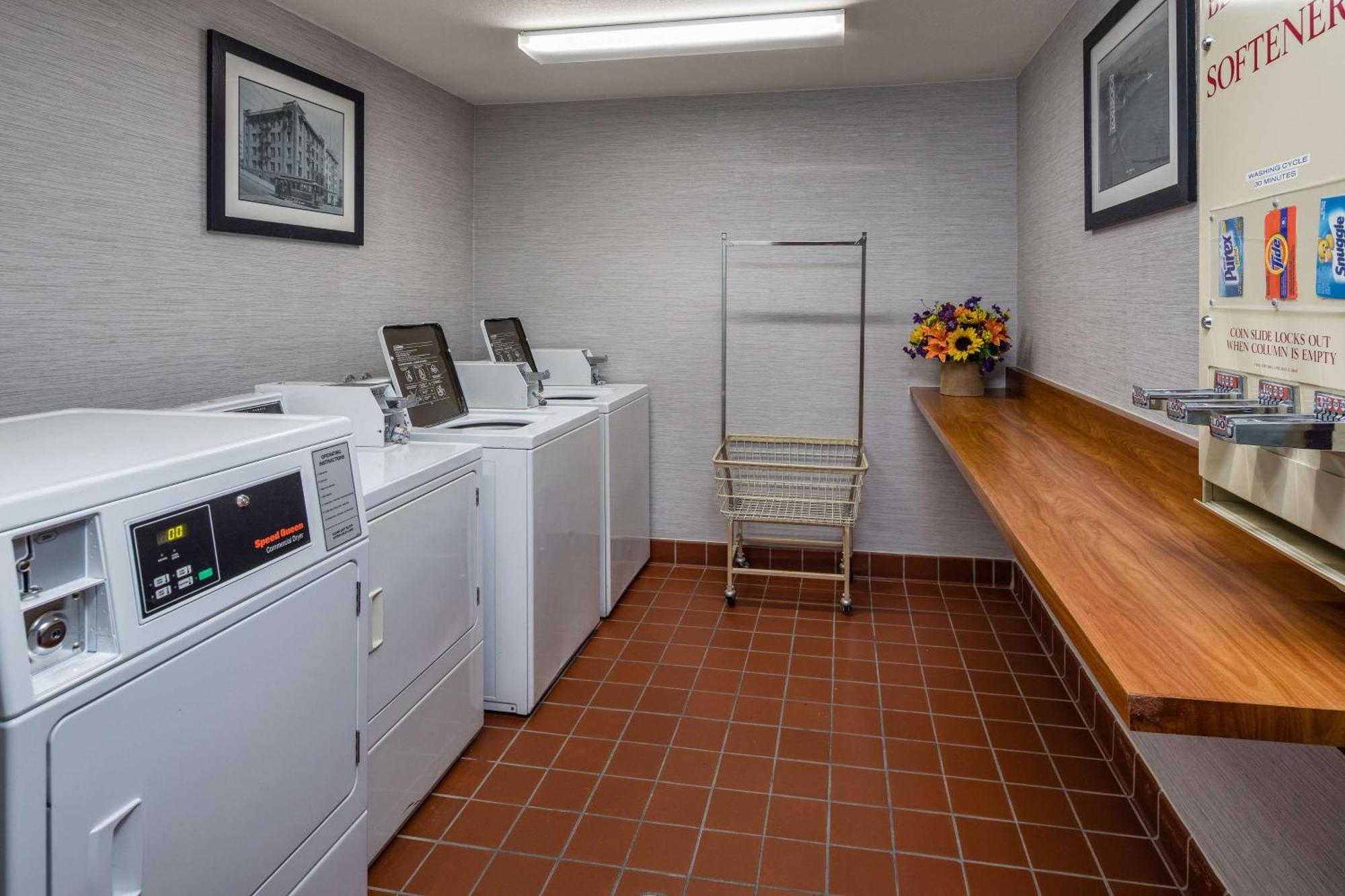 Hampton Inn San Francisco Airport South San Francisco Ngoại thất bức ảnh